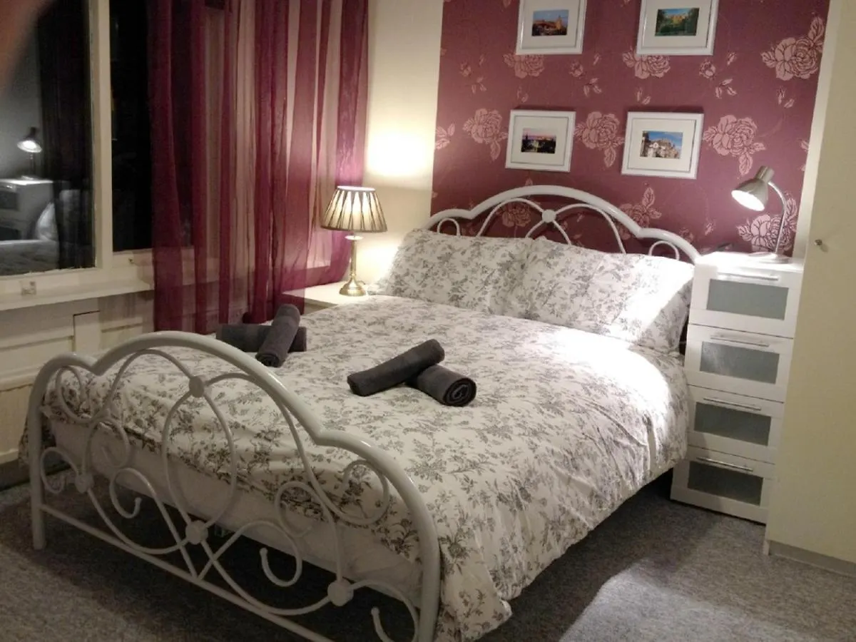 F1- Very Nice City Centre Apartment Edinburgh 0*,